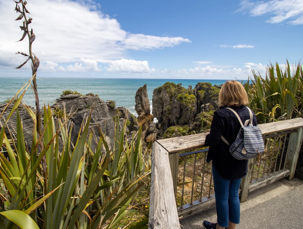 Couple looking out over the Pancake rocks