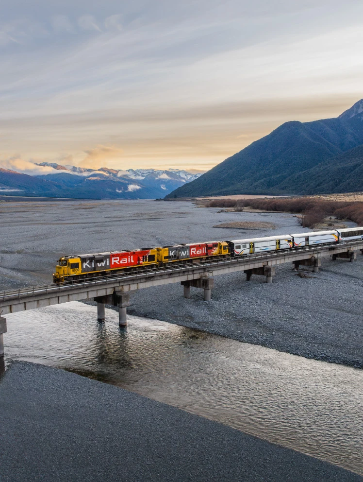 TranzAlpine crossing Waimakariri River Bridge