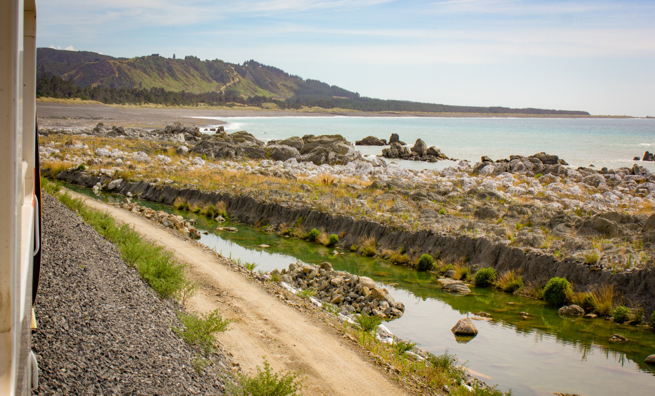 Insta 10 Coastal Pacific Papatea Fault Waipapa Bay RH0244 Instagram ResizedImageWzk1MCw1NzVd