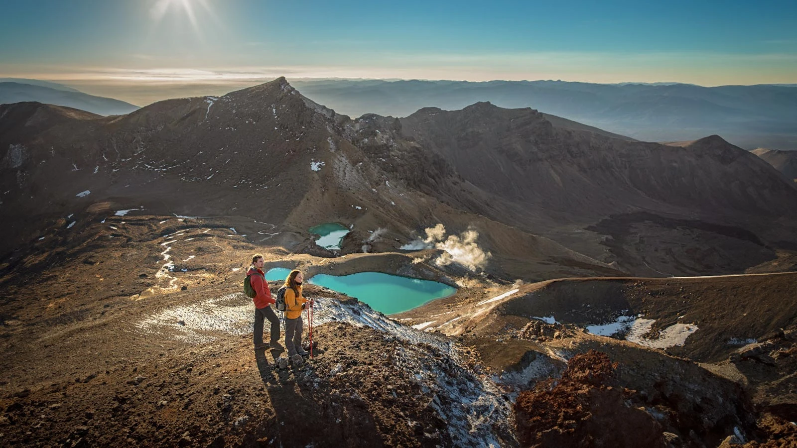 Tongariro National Park blue lakes along the Tongariro crossing
