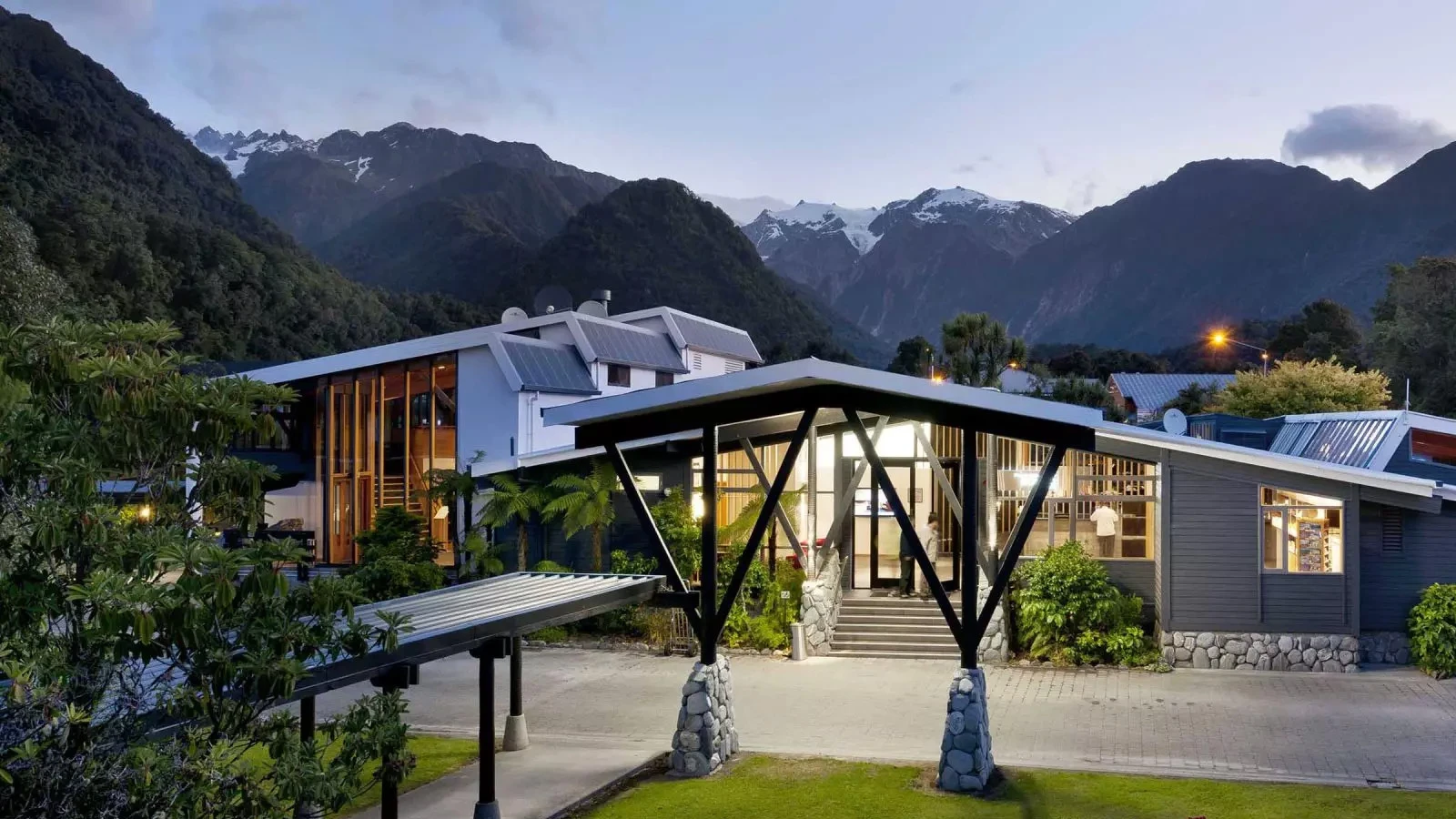  Scenic Hotel Franz Josef Glacier exterior entrance