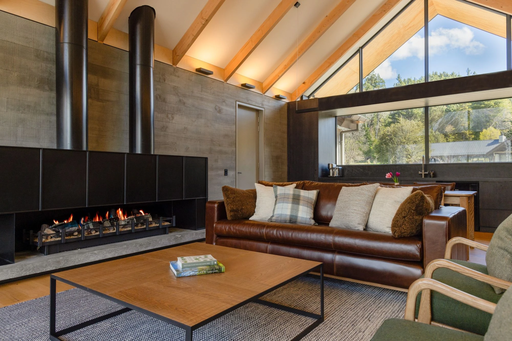 Lounge at Flockhill's deluxe suite