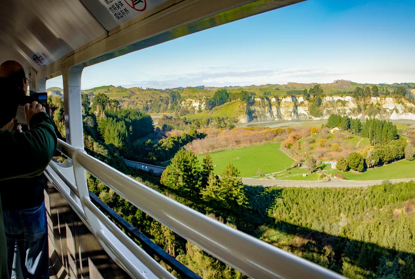 G808 Northern Explorer Makohine Viaduct