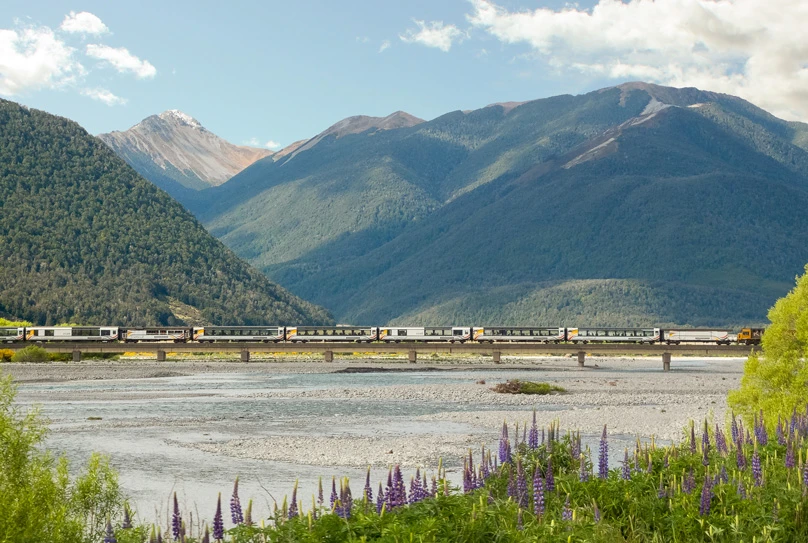 TranzAlpine Crossing Waimakariri Bridge at Bealey