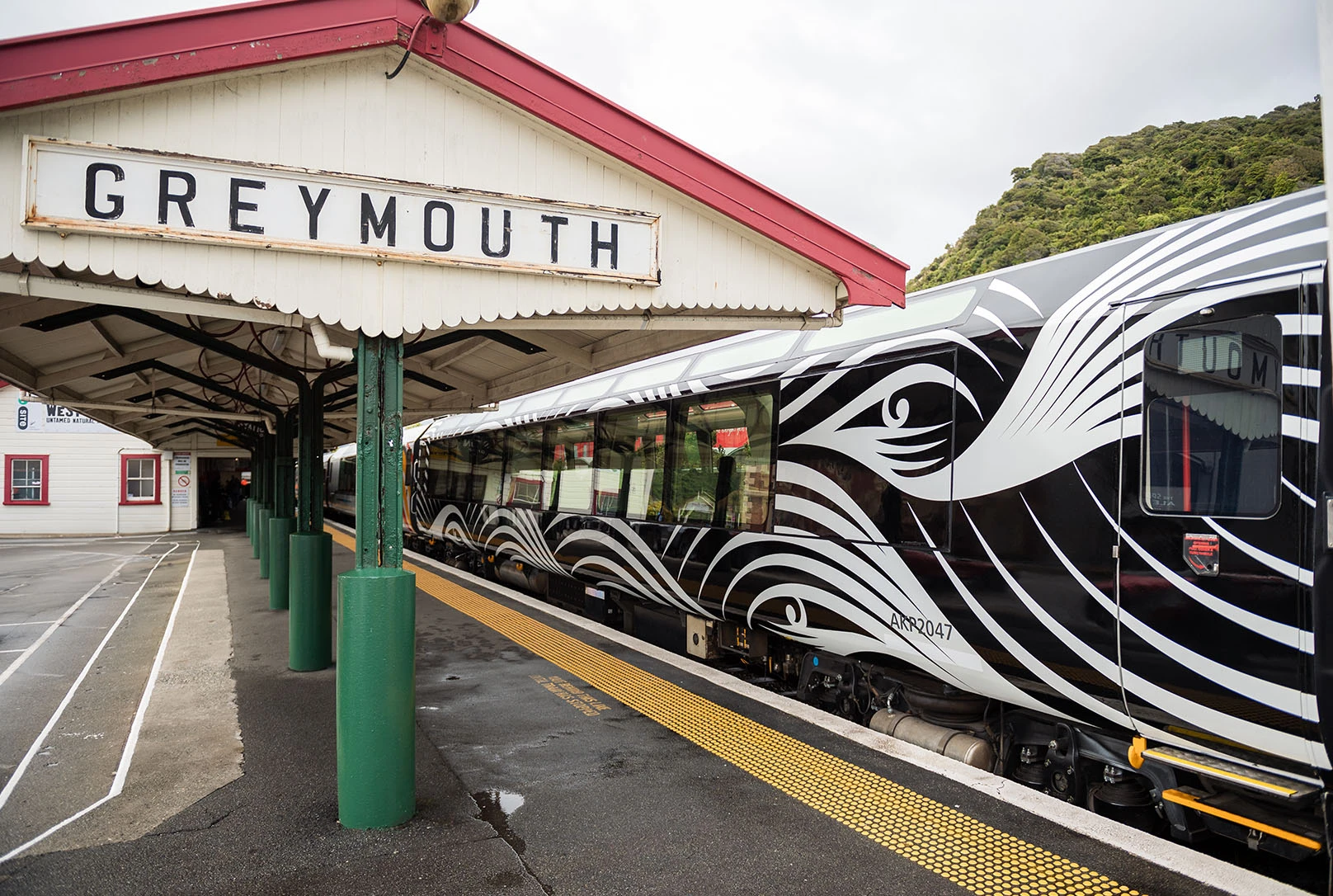 TranzAlpine Manuhiri Exterior in Greymouth